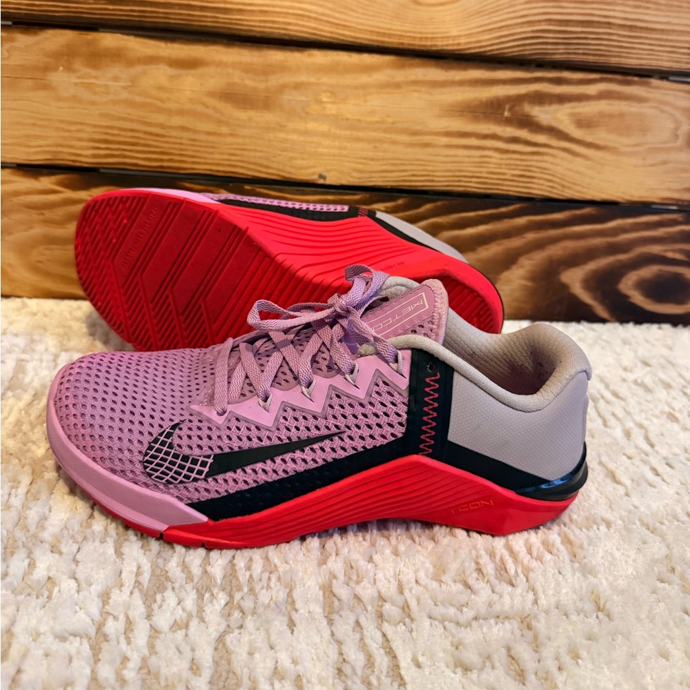 Nike Women's Metcon 6 Cross Training Shoes